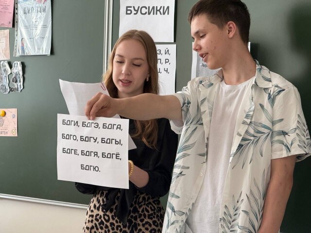 Сегодня в нашей школе прошел увлекательный и насыщенный день, посвященный дню рождения Александра Сергеевича Пушкина!