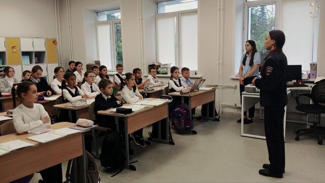 Для учеников начальной школы прошли уроки безопасности. 